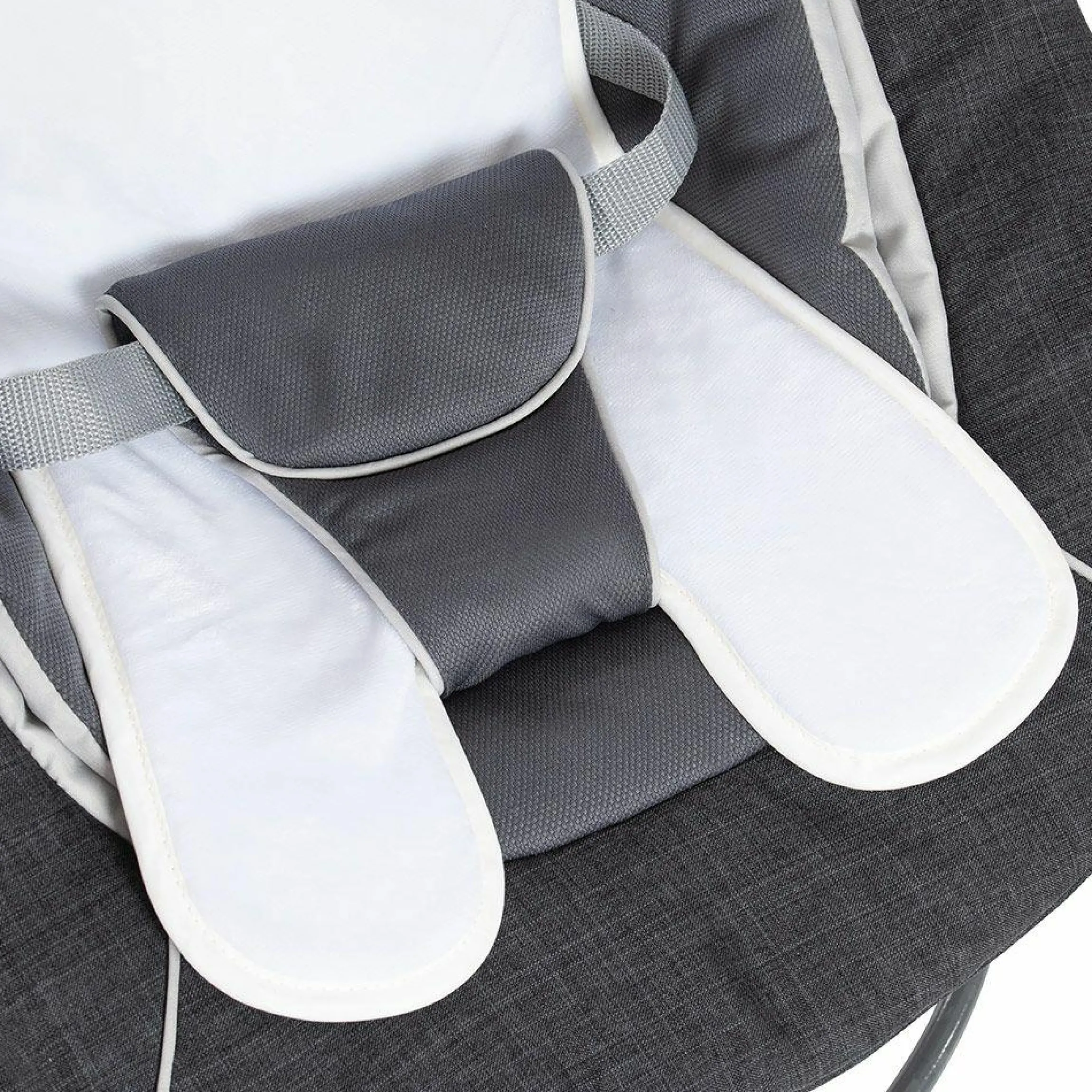 Alpha Plus Grau Newborn Set Deluxe - 4-tlg. Hochstuhl + 2in1 Neugeboreneneinsatz (verstellbar) + Sitzpolster