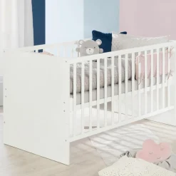 Babybett und Kinderbett Anton mit 3-fach höhenverstellbarem Lattenrost und 3 Schlupfsprossen 70 x 140 cm - Weiß - Kollektion 2024