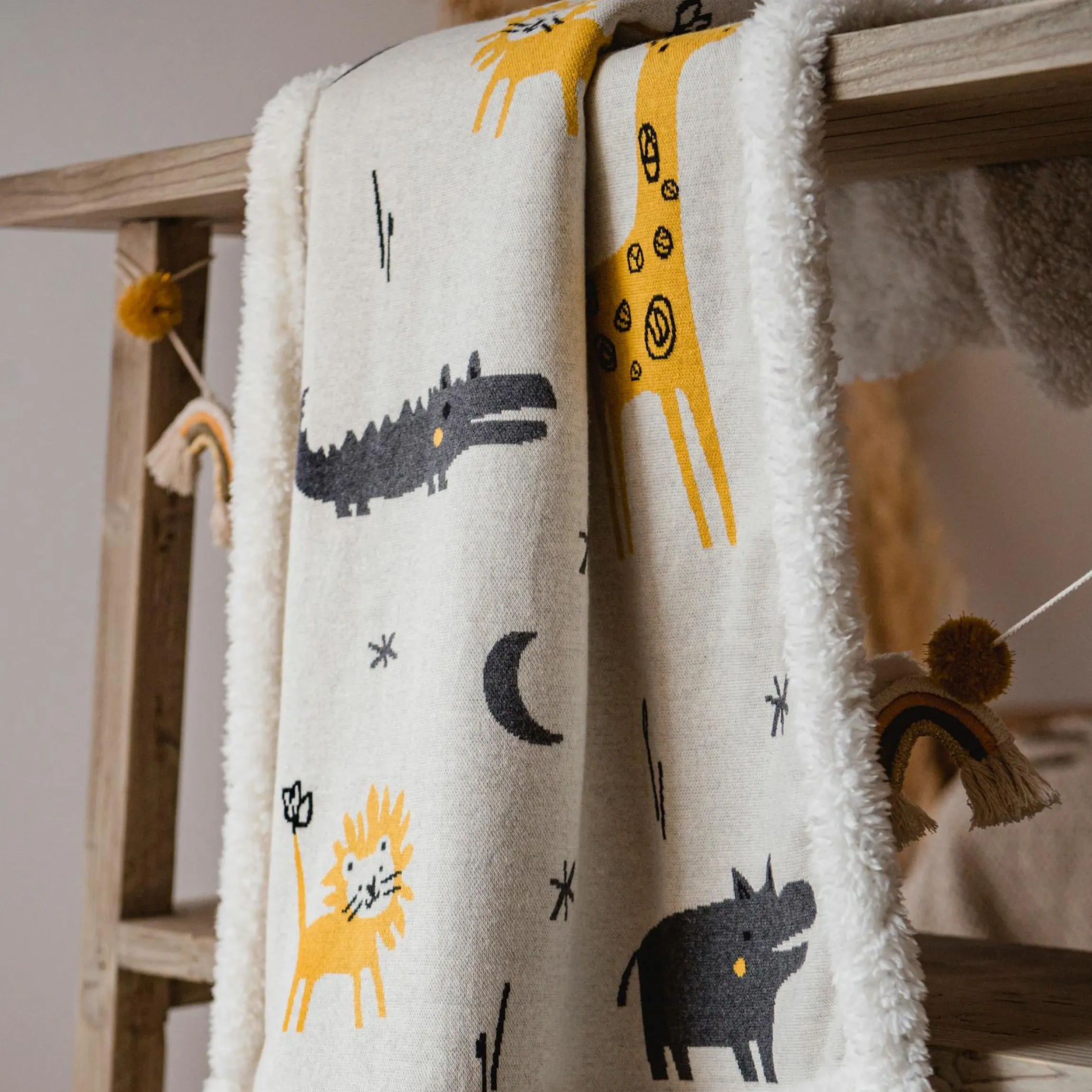 Babydecke Zoo Winter in Strickoptik mit kuschelweichem Teddyfleece 80 x 100 cm - Multi Colors