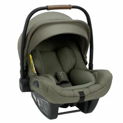 Babyschale PIPA next i-Size ab Geburt bis 13 kg (40 cm - 83 cm) inkl. Sitzverkleinerer & Sonnenverdeck nur 2,8 kg - Pine - Kollektion 2025