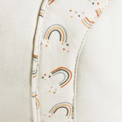 Babytrage First für Neugeborene ab 3,5 kg - 20 kg mit 3 Tragepositionen aus 100% Bio-Baumwolle - RainbowDay - Sand Print
