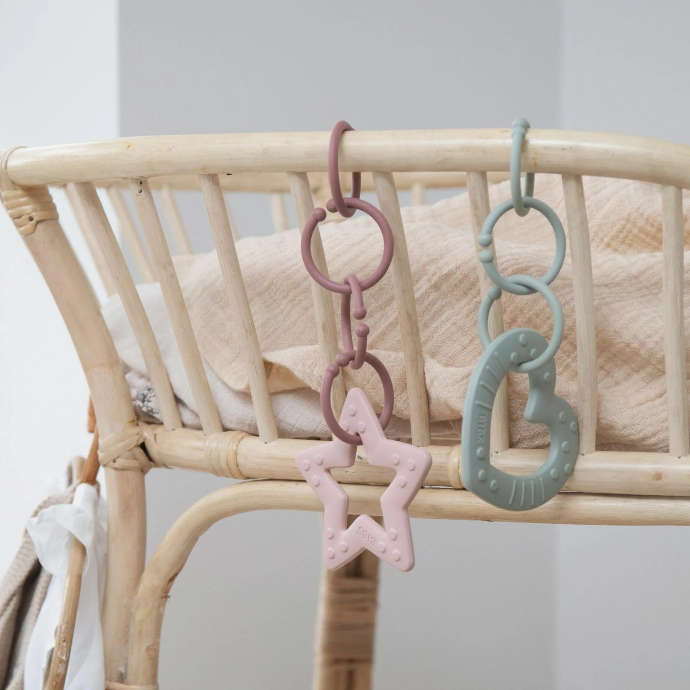 Beißring - Baby Bitie - Heart - Sage