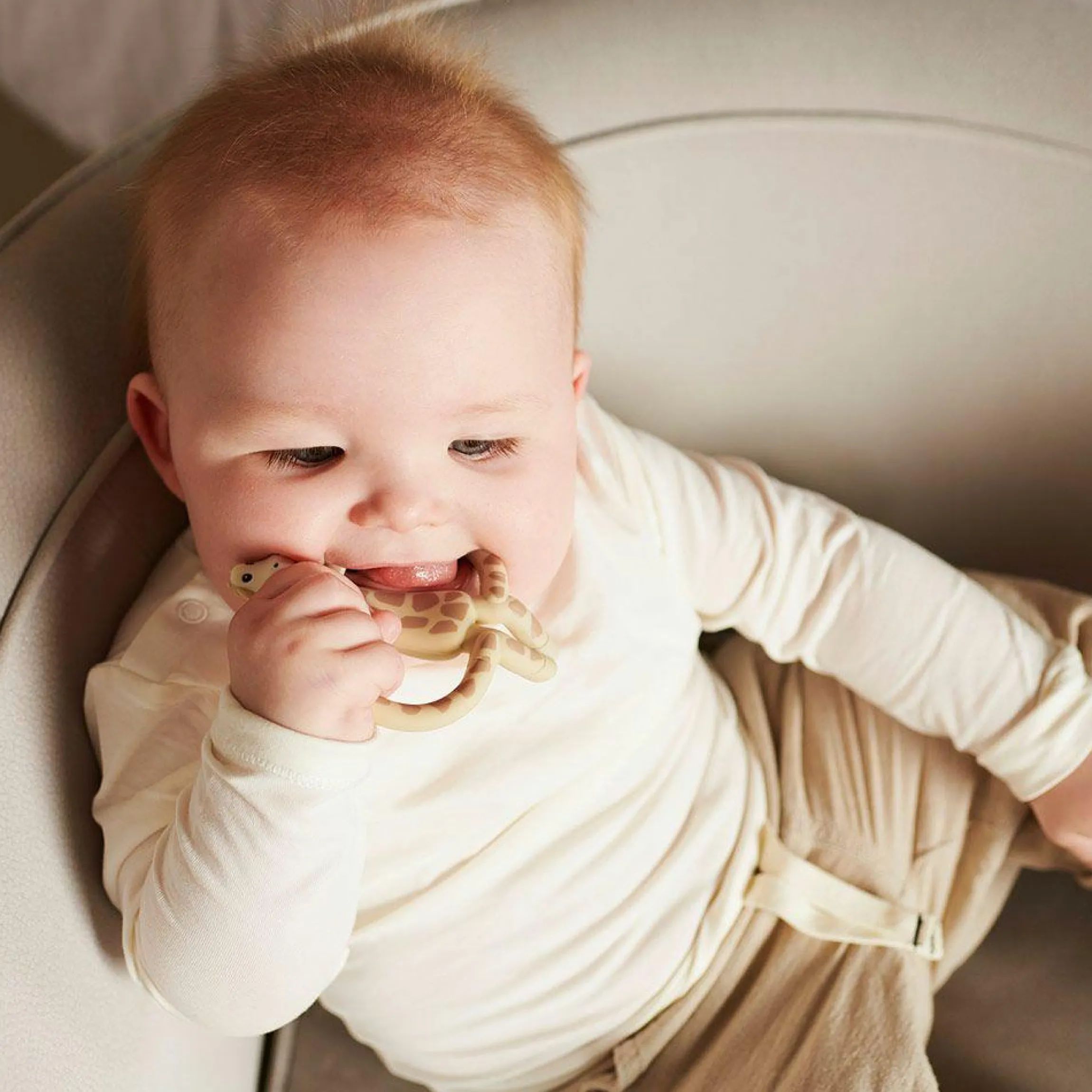 Beißring Gigi Giraffe - Beige