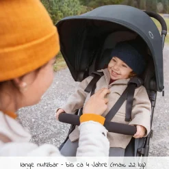 Buggy & Reisebuggy Lara² mit Automatik-Faltung, Liegeposition, bis 22 kg, nur 6,3 kg - Essential Graphite - Kollektion 2025