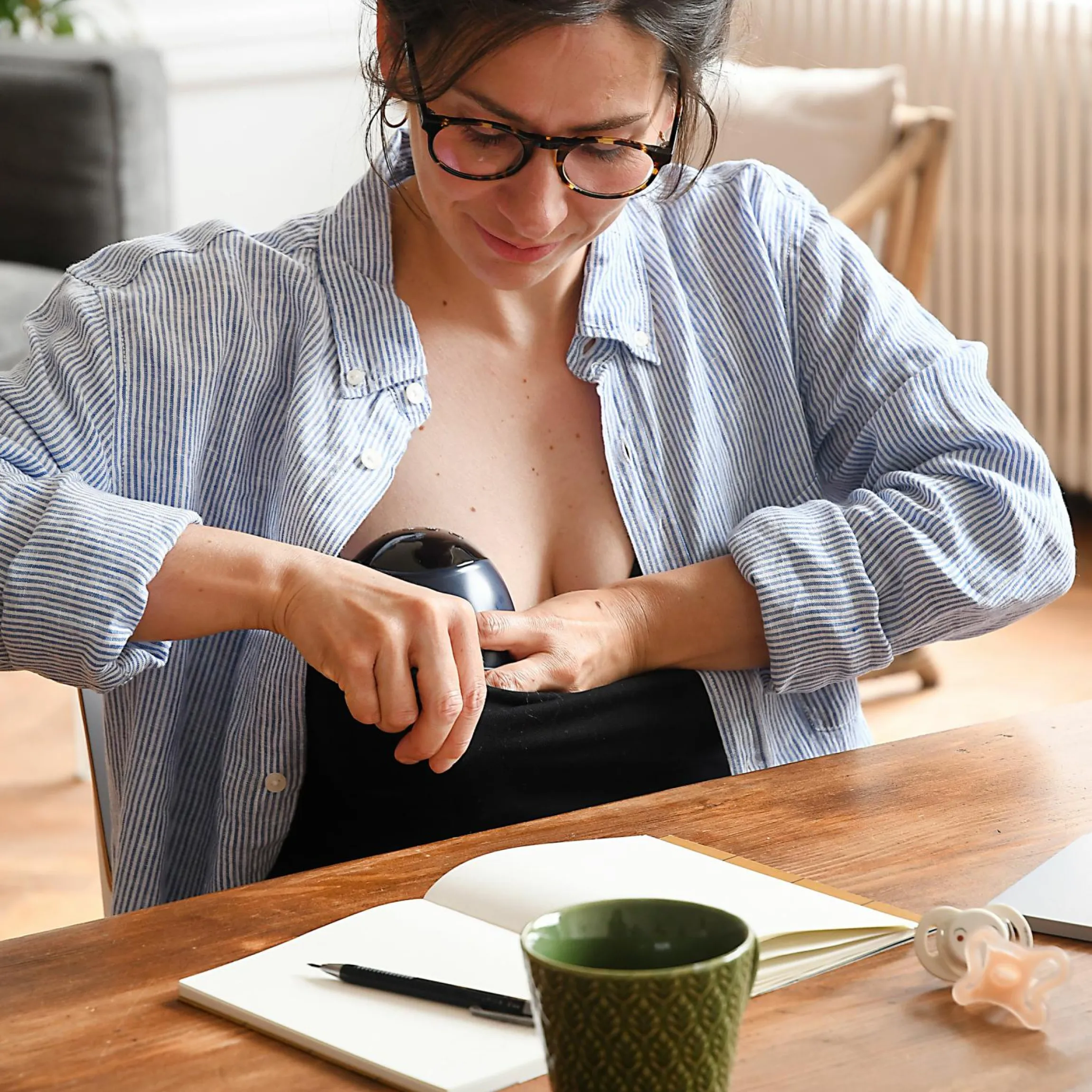 Elektrische Milchpumpe Hands-free - Nachtblau