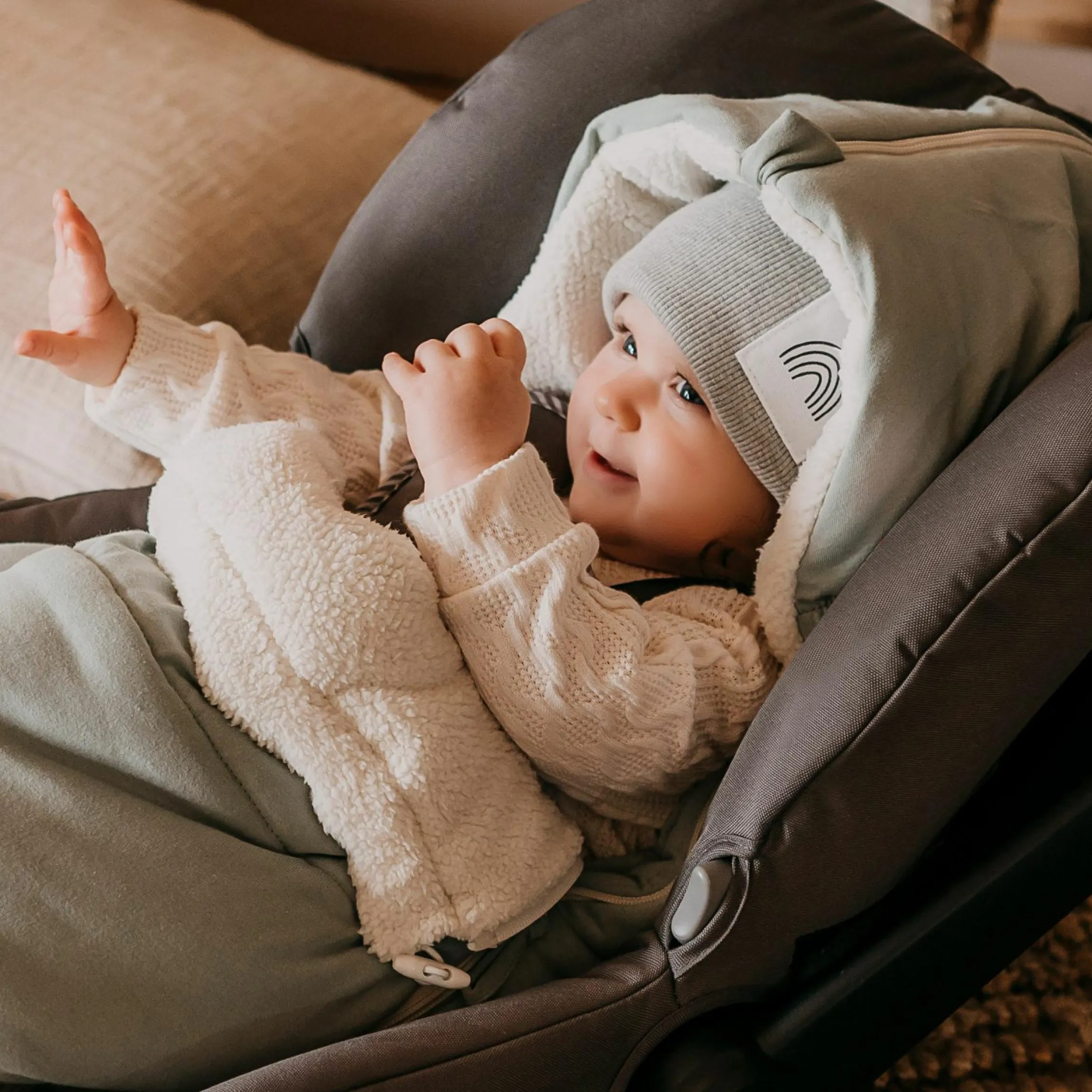 Fleece-Fußsack Jersey Hood für Babyschalen und Babywannen - Slit Green