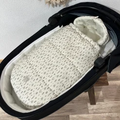 Fleece-Fußsack Jersey Hood für Babyschalen & Babywannen - Leave