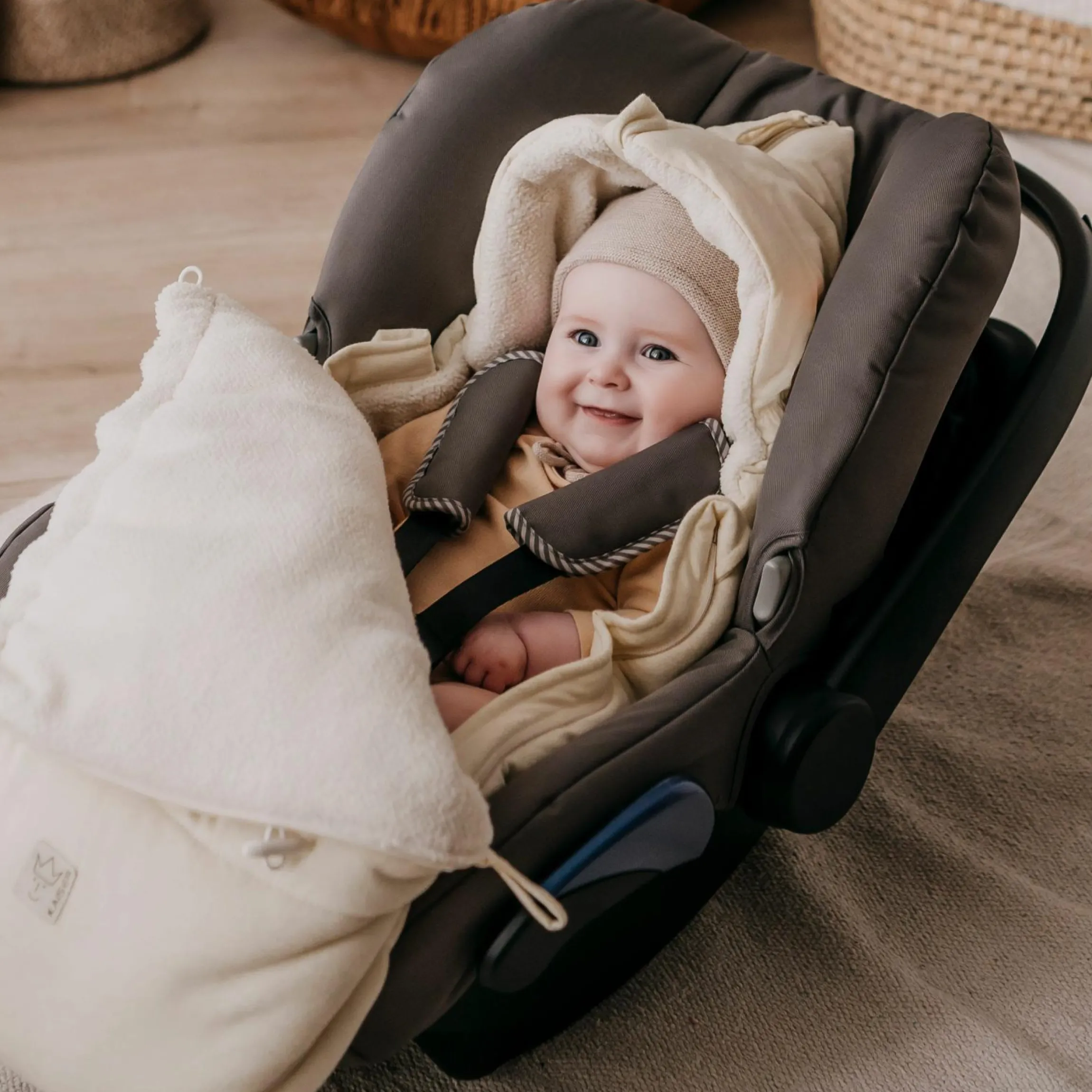 Fleece-Fußsack Jersey Hood für Babyschalen und Babywannen - Vanille Ice