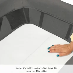 3-in-1 Reisebett Swift Reisebett, Beistellbett, Laufstall mit Matratze & Tragetasche nur 6,70 kg leicht - Beyound - Graphite Eco - Kollektion 2025