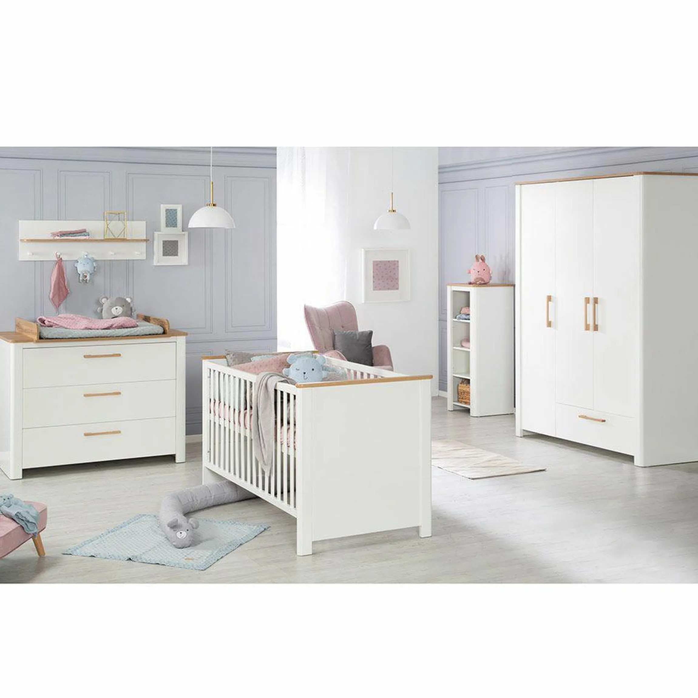 Kinderzimmer Ava mit 3-türigem Schrank, Bett, breiter Wickelkommode - Weiß