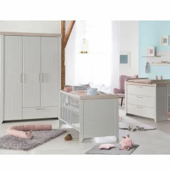 Kinderzimmer Helene mit 3-türigem Schrank, Bett, breiter Wickelkommode - Lichtgrau