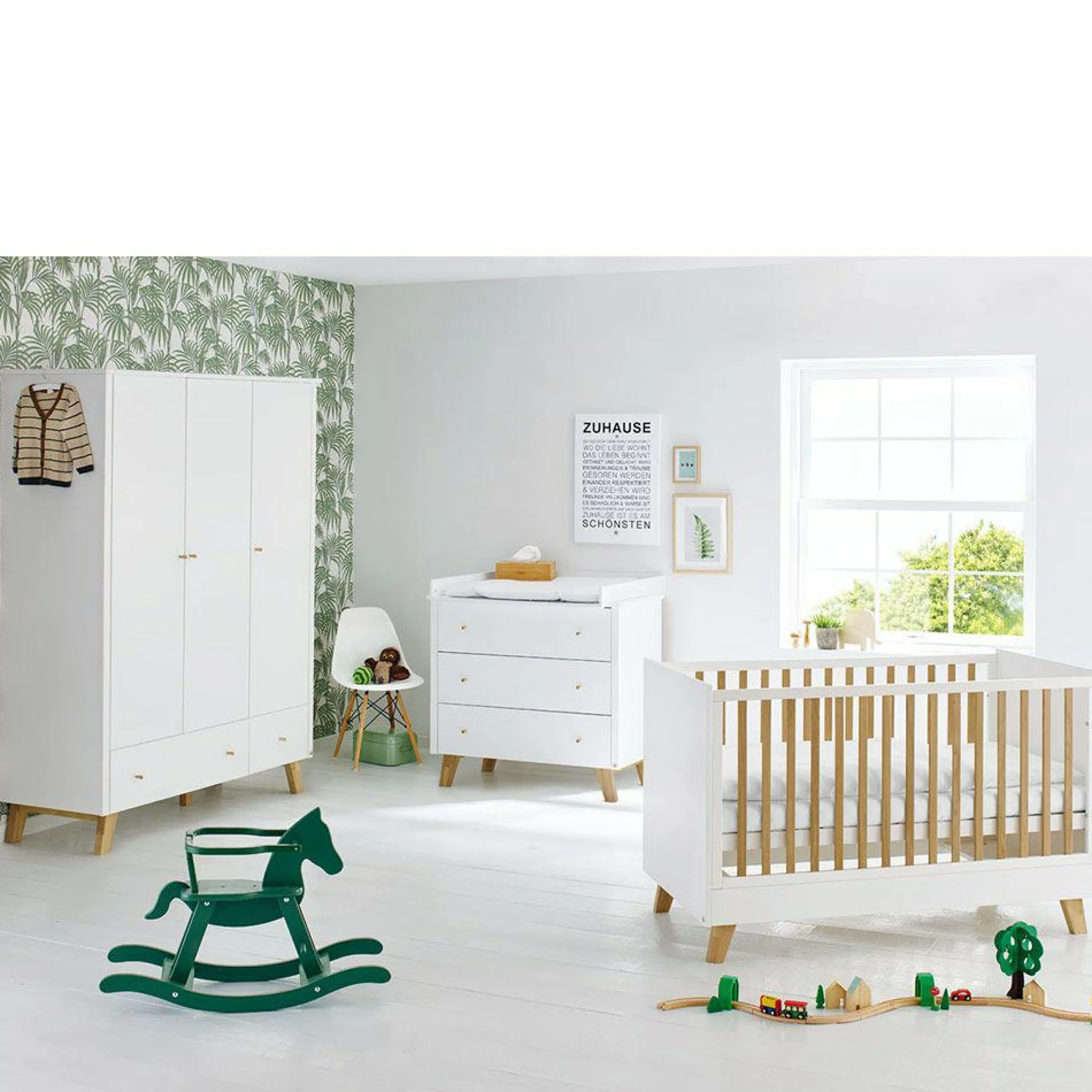 Kinderzimmer Pan mit 3-türigem Schrank, Bett, breiter Wickelkommode