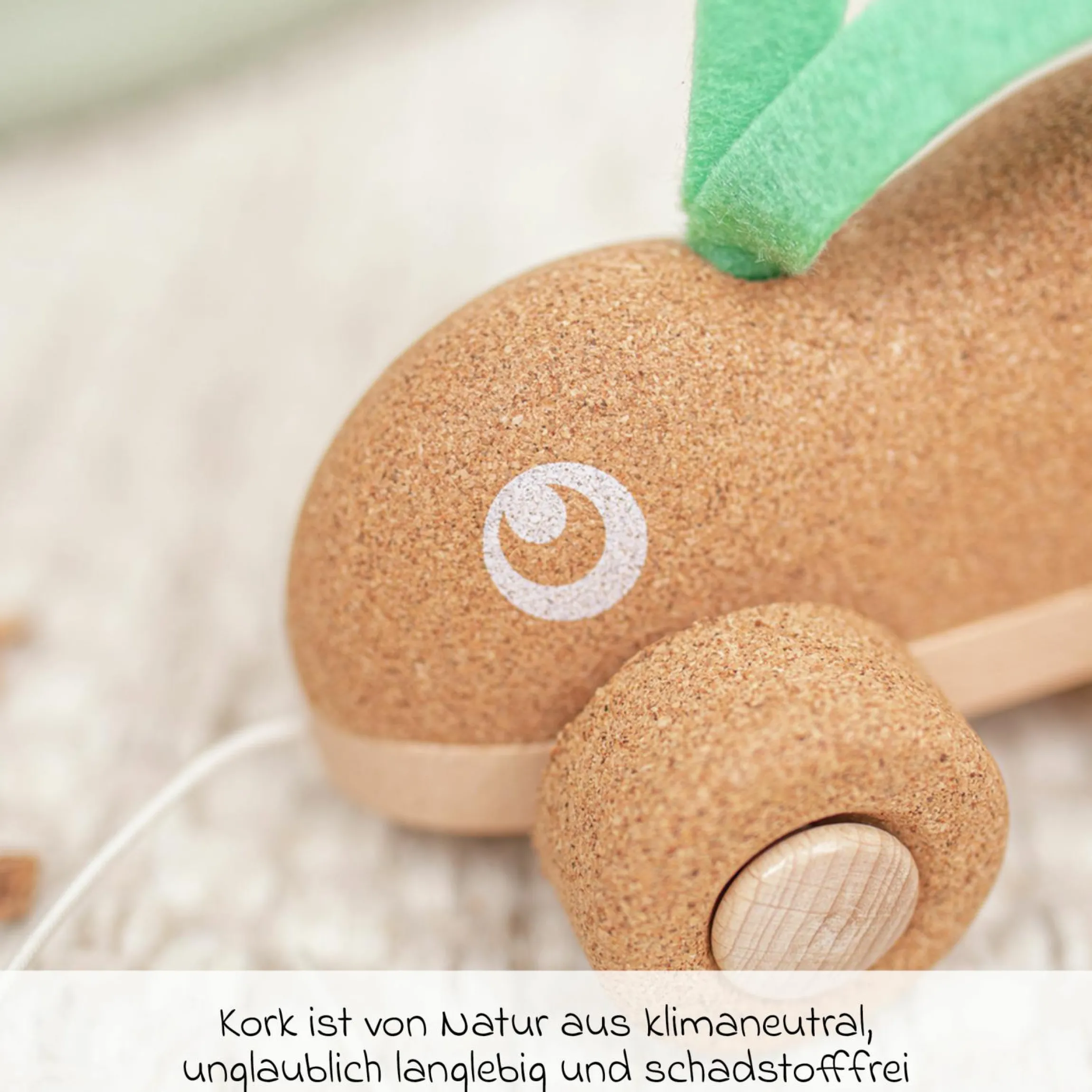 Kork-Nachziehtier Hopping Bunny