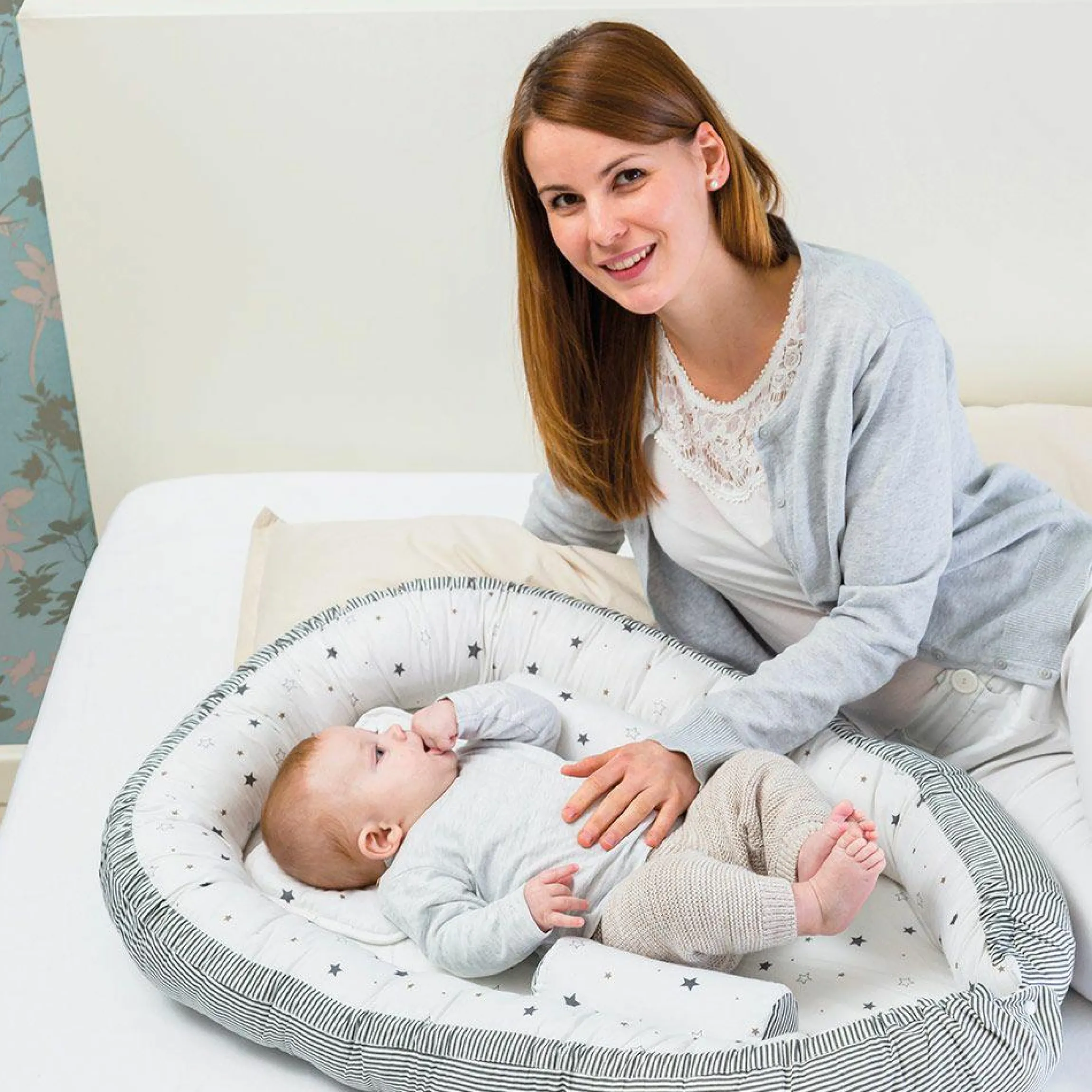 Kuschelnestchen inkl. Lagerungskissen und Kopfkissen Exklusiv 90 x 50 - Sternchen - Grau