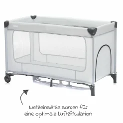 Reisebett Capri ab Geburt - 15 kg mit verstellbarem Einhang, 2 Räder, Einstieg, Wickeauflage , Windelablage, Mobile & Tragetasche - Hellgrau