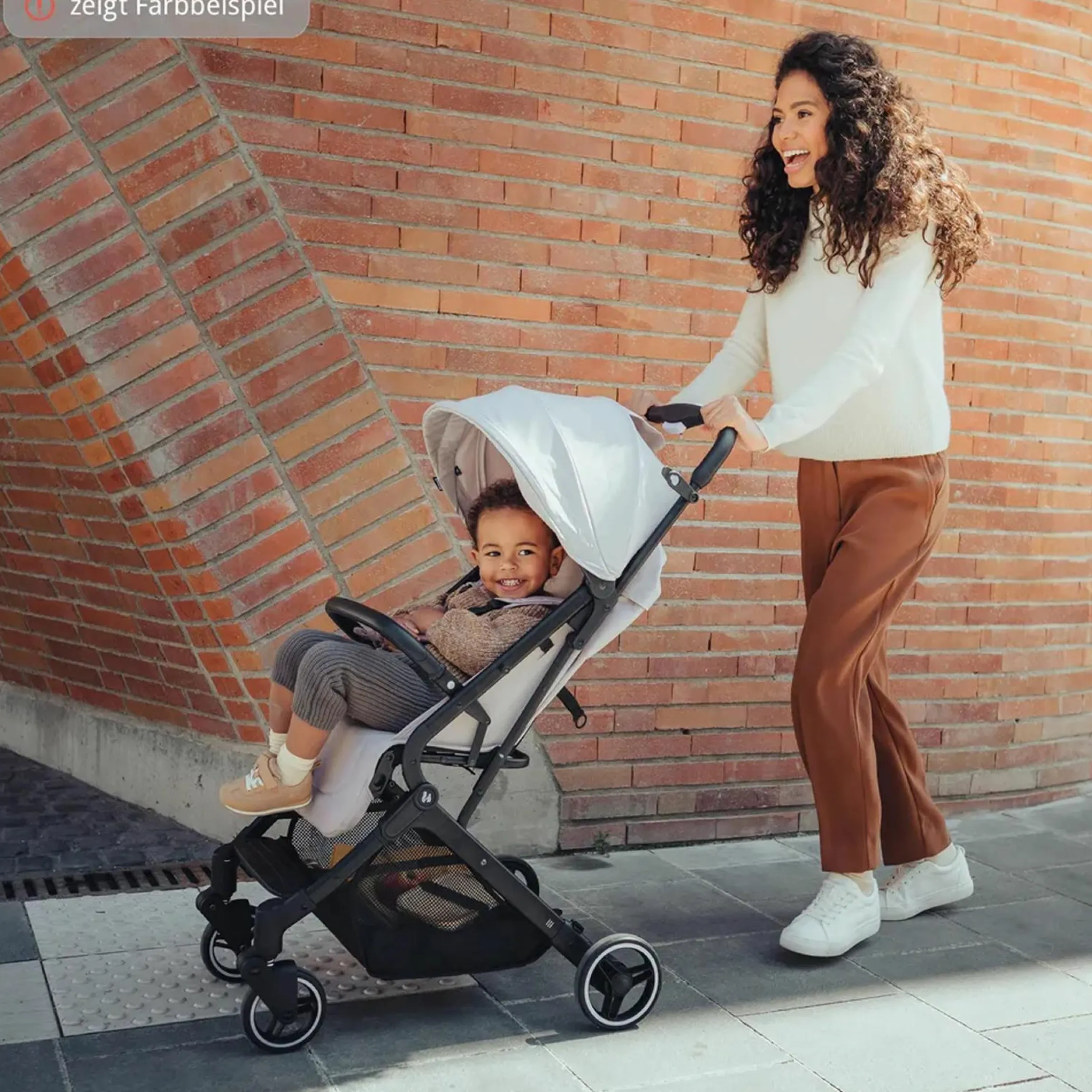 Reisebuggy & Sportwagen Travel N Care mit Liegefunktion, nur 6,8 kg (bis 22 kg belastbar) inkl. Reboarder Pearl Pro 2 & XXL Zubehörpaket - Black