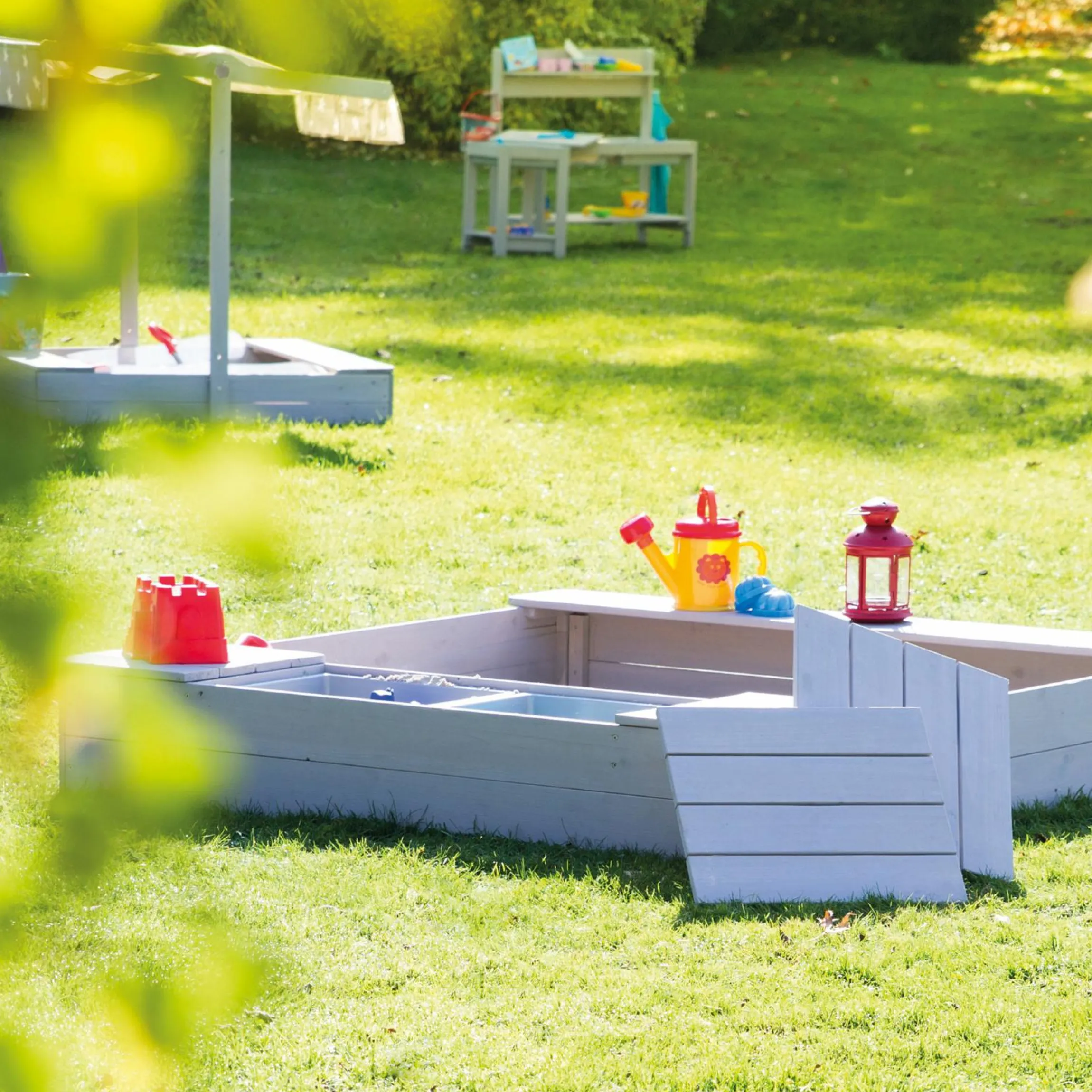 Sandkasten mit 2 Spielwannen 125 x 120 cm - Grau - Kollektion 2025