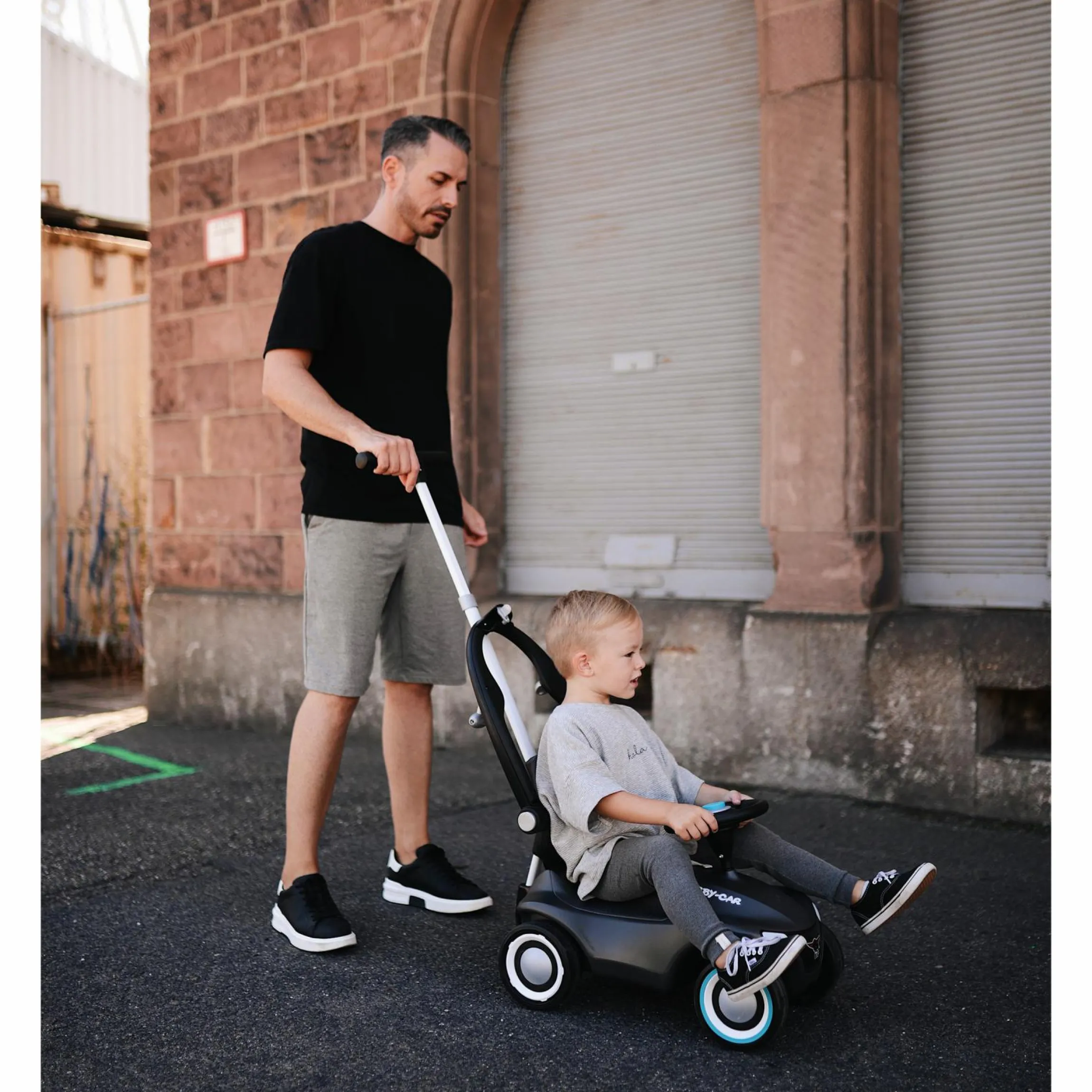 Schubstange Premium mit Rückenlehne & Schutzbügel - für Bobby Car - Schwarz