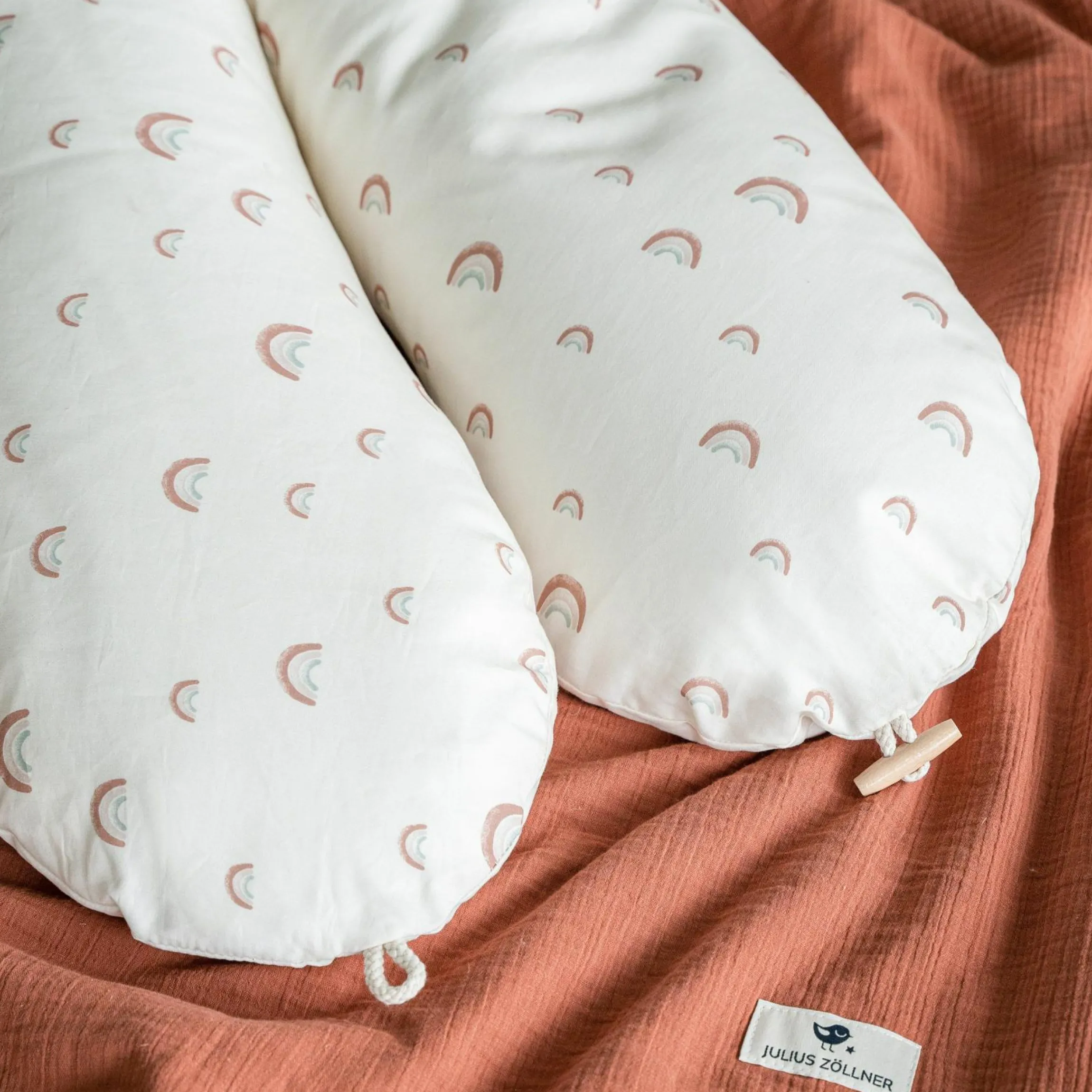 Stillkissen Nappy Mikroperlen-Füllung inkl. Bezug 190 cm - Organic - Rainbow