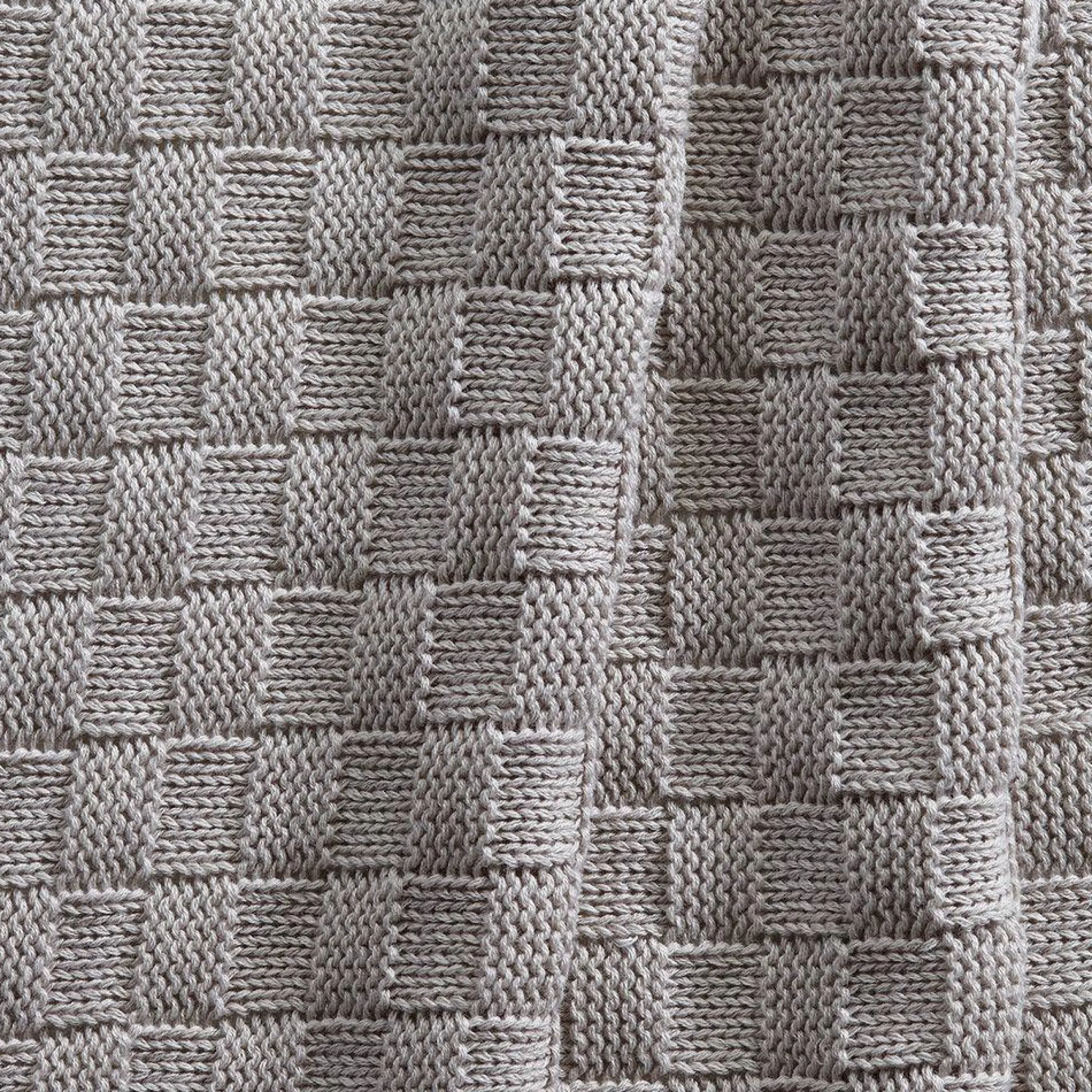 Strick-Kuscheldecke 75 x 100 cm - Karo - Grau