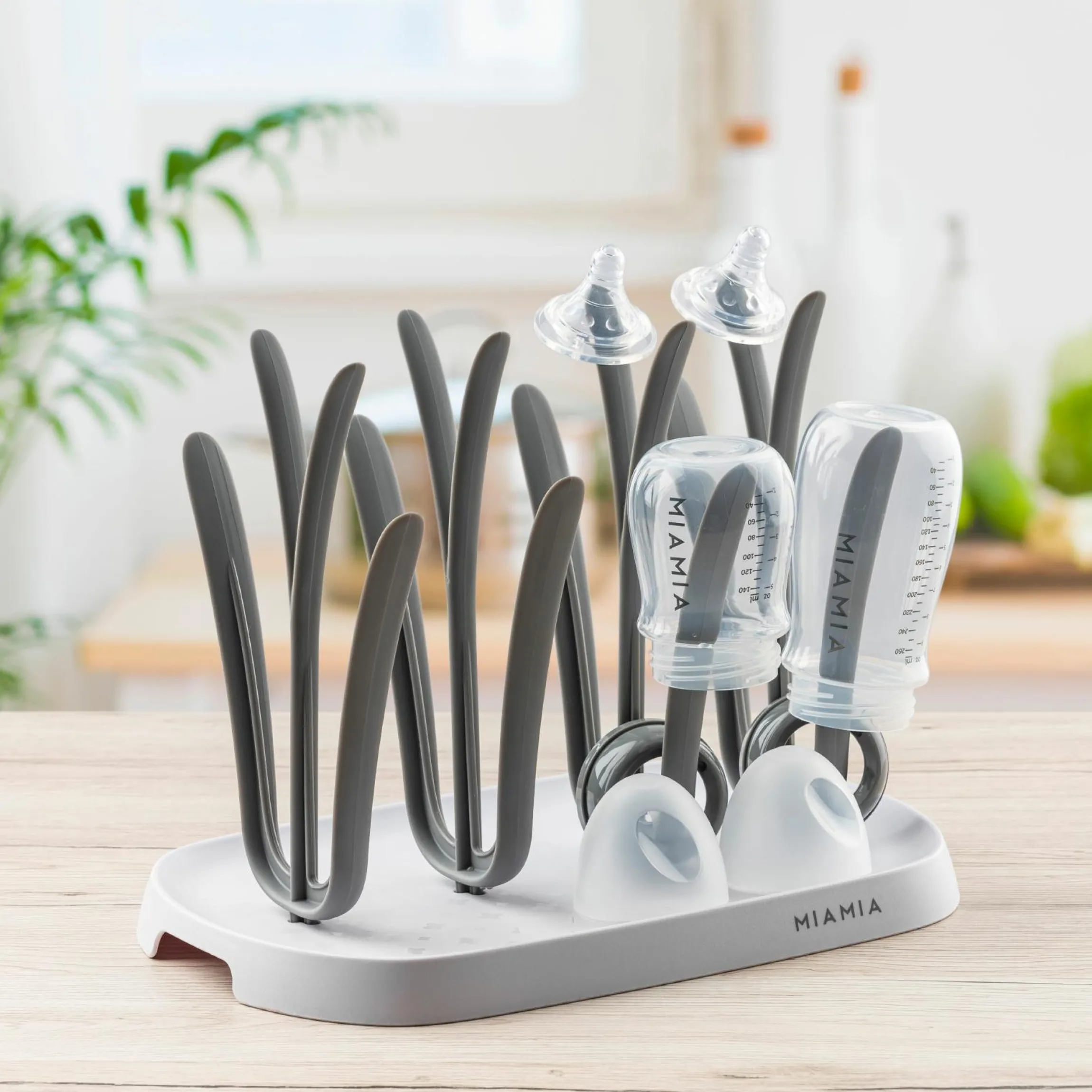 4-tlg. Reinigungs-Set für Babyflaschen - Dampfsterilisator Vario Express + Abtropfständer + Flaschenbürste - Grau / Weiß