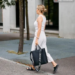Umhängetasche Tote Bag Daily mit großzügigen Staufächern - Brown - Kollektion 2025