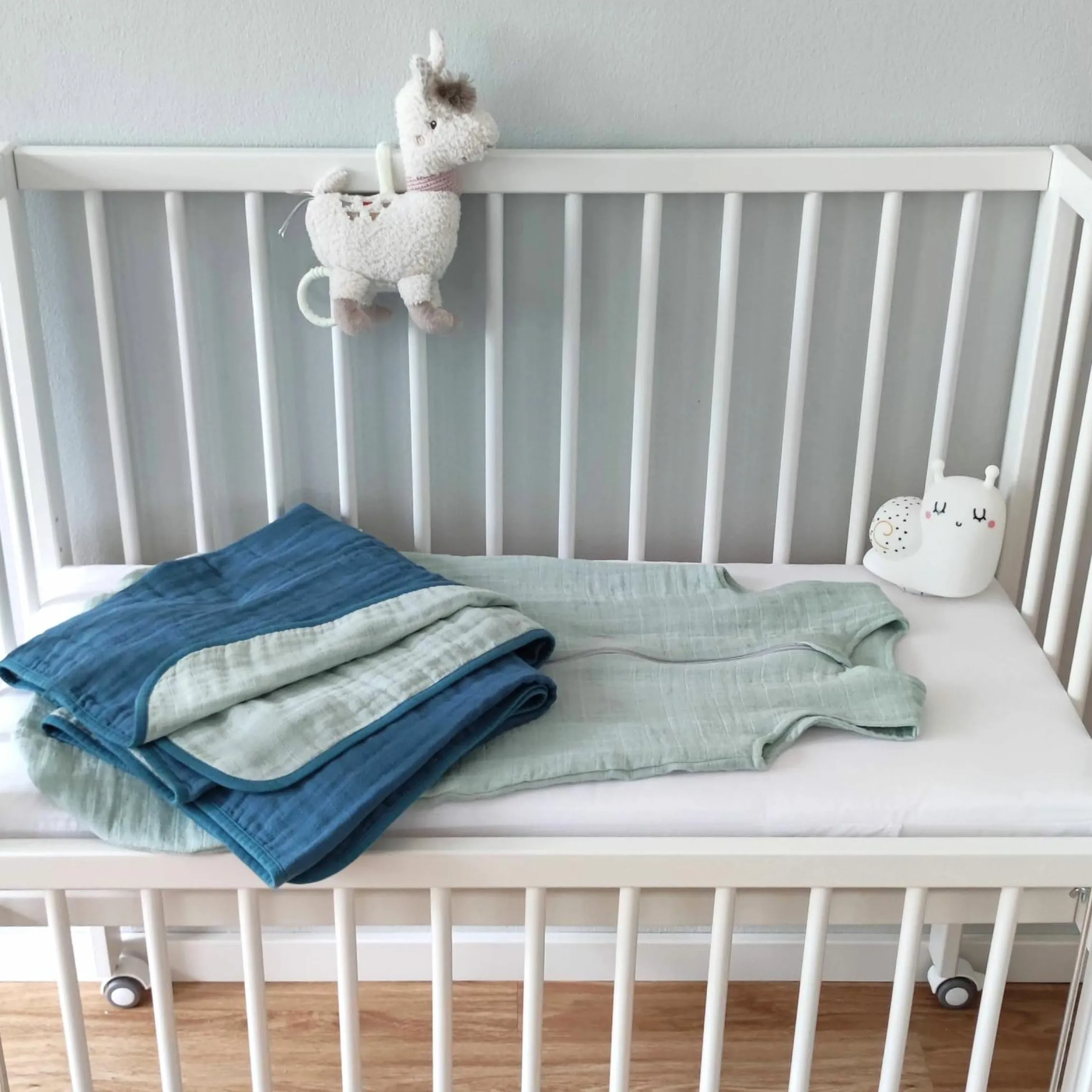 Wende-Kuscheldecke / Babydecke Mull 4-lagig 70 x 100 cm - Patina Mint