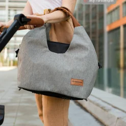 Wickeltasche N°5 mit Wickelunterlage, Reißverschlusstasche, Täschchen & Isolierbehälter - Schwarz - Kollektion 2024