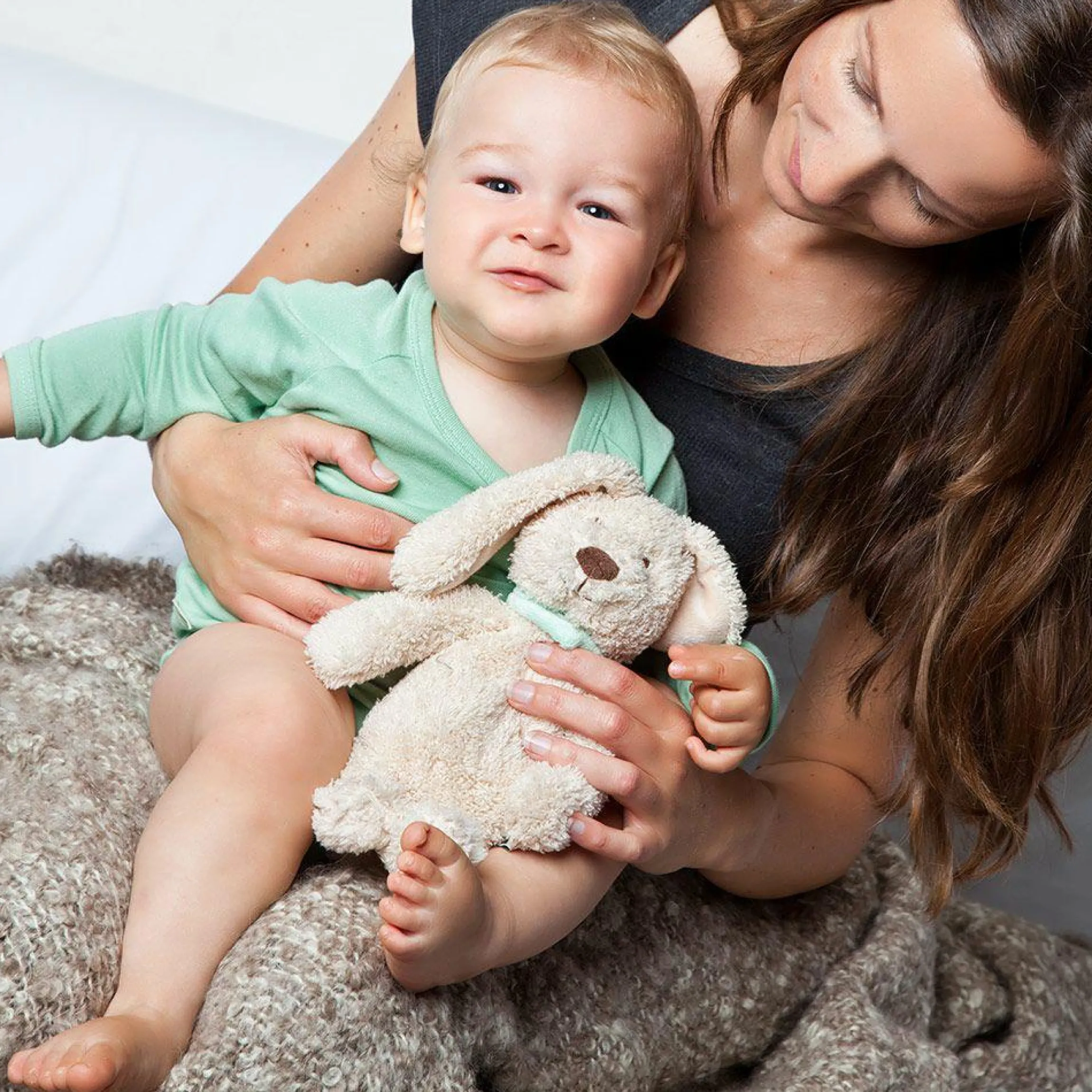 Wärme-Kuscheltier mit Rapssamen-Füllung - Baby Hase